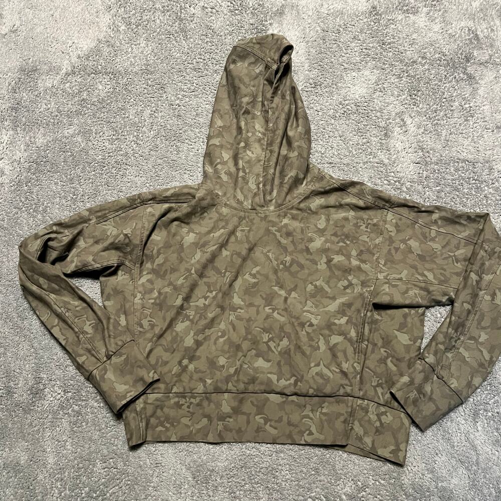 Athleta Hoodie Womens Small Farallon Sweatshirt Stratum Camo Olive 572247 Crop